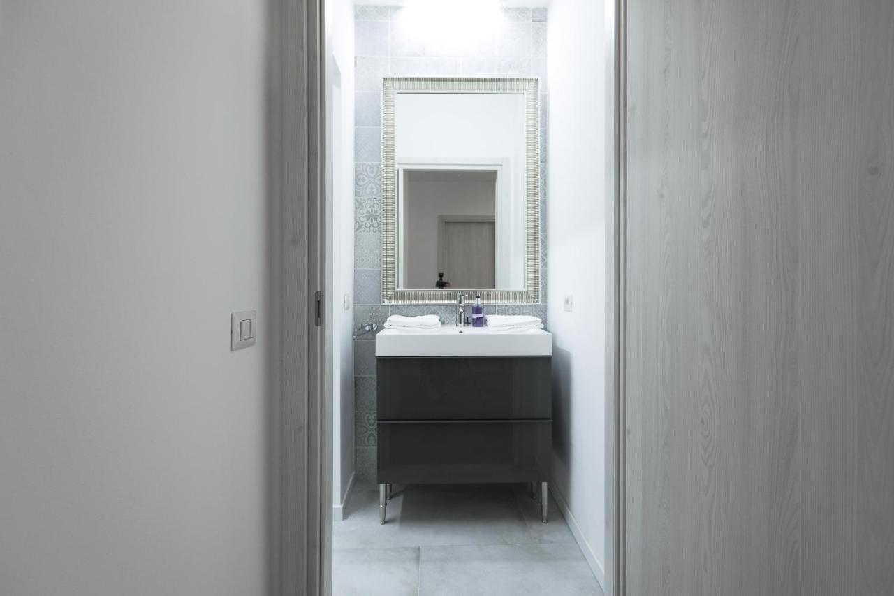 Blue Sapphire Como Cozy Flat In Center Of City Apartment Ngoại thất bức ảnh