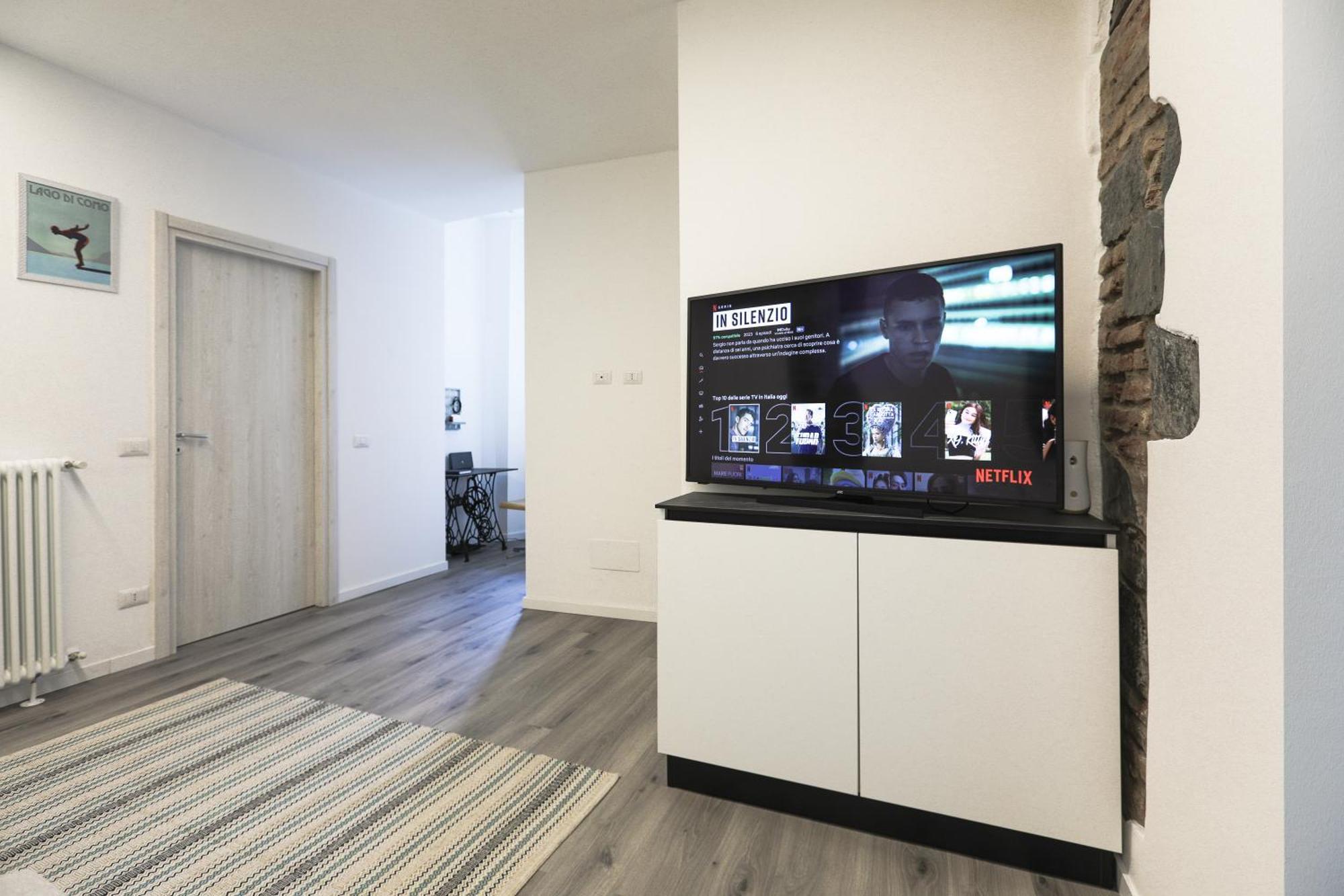 Blue Sapphire Como Cozy Flat In Center Of City Apartment Ngoại thất bức ảnh
